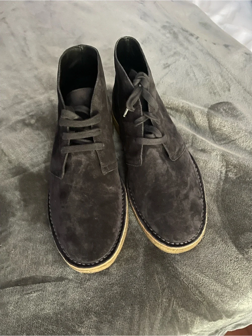 Vince Men's Black Suede Chukka Boots with Crepe Sole